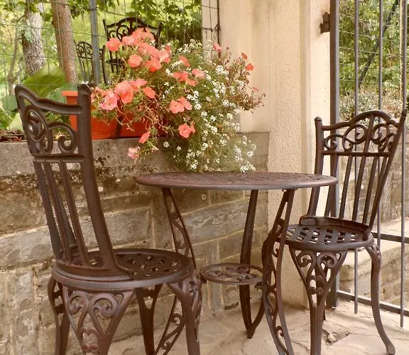 Brugnola 1932 Vegan Country House Bed & Breakfast Bardi